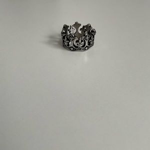 Crown ring